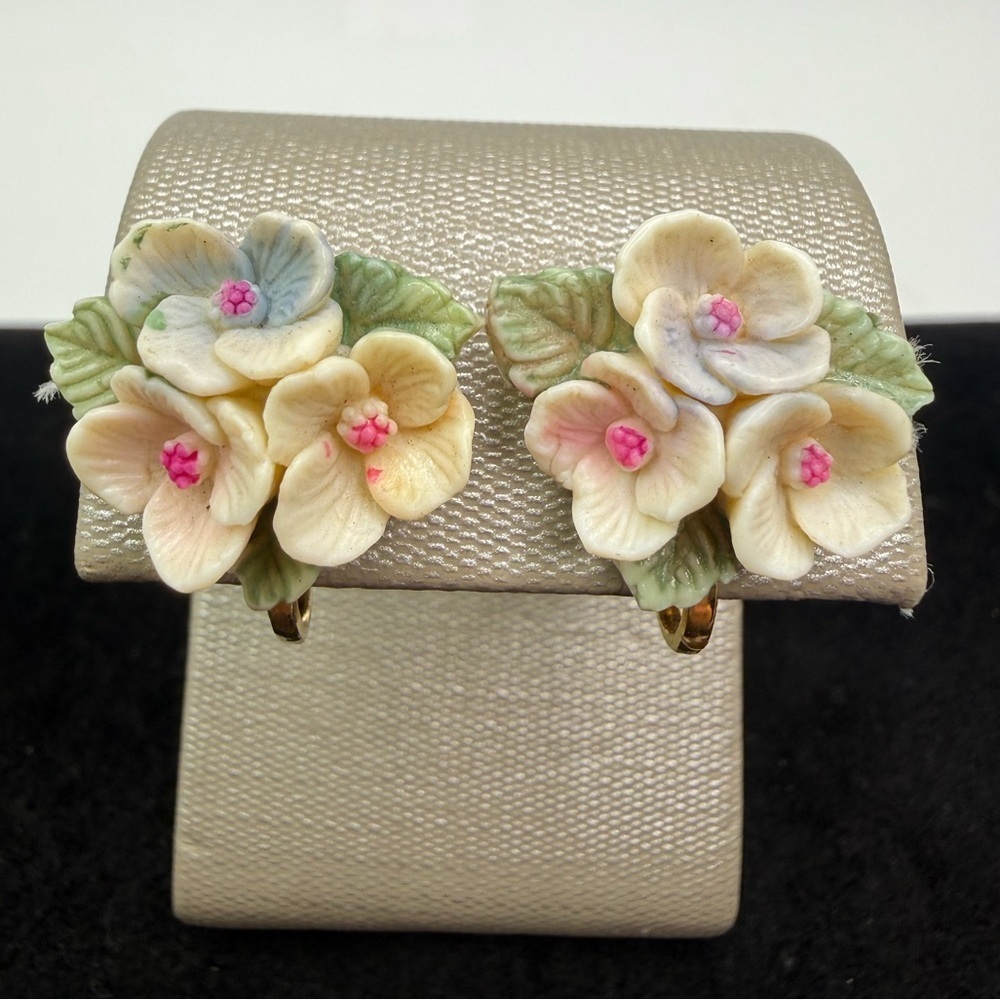 Vintage Floral Clip On Earrings Hand Painted Ivory Pink ¾”